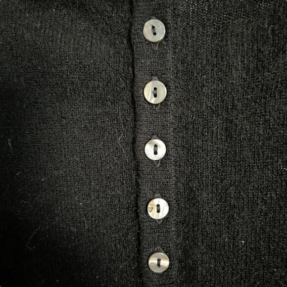 Brodie Fine 100% Cashmere Crewneck Button Back Black Sweater Size Small - Picture 6 of 9